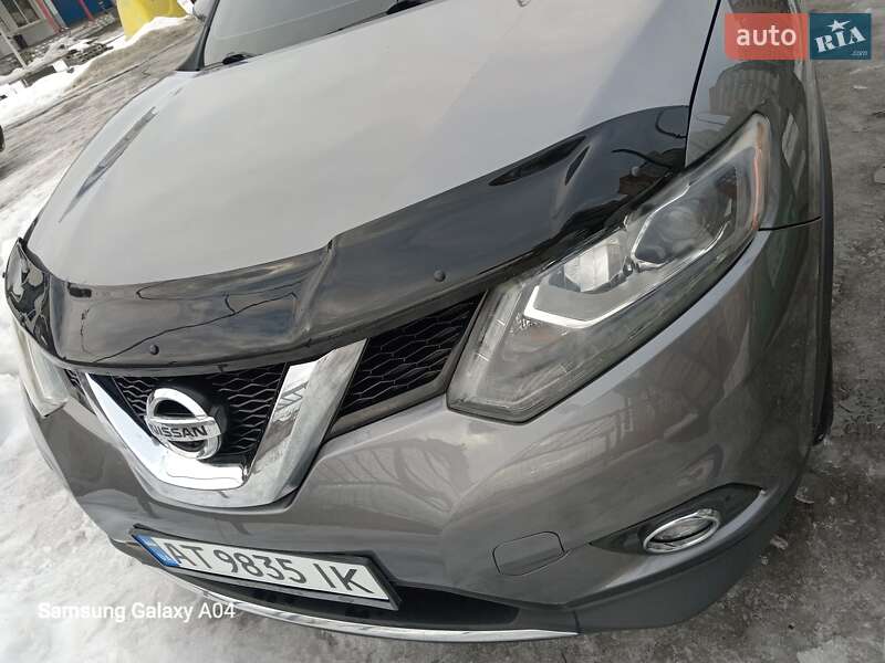 Внедорожник / Кроссовер Nissan Rogue 2016 в Ивано-Франковске