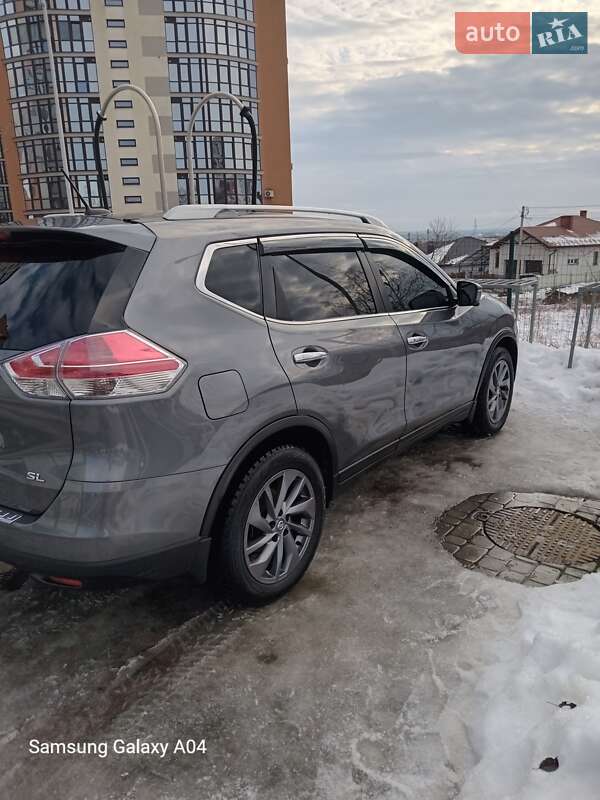 Внедорожник / Кроссовер Nissan Rogue 2016 в Ивано-Франковске