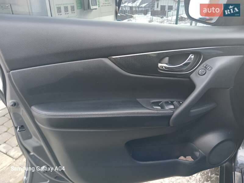 Внедорожник / Кроссовер Nissan Rogue 2016 в Ивано-Франковске