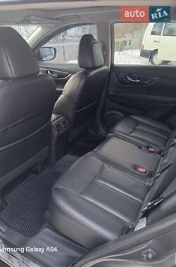 Внедорожник / Кроссовер Nissan Rogue 2016 в Ивано-Франковске