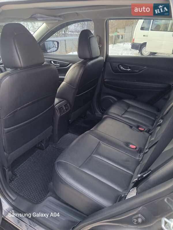 Внедорожник / Кроссовер Nissan Rogue 2016 в Ивано-Франковске