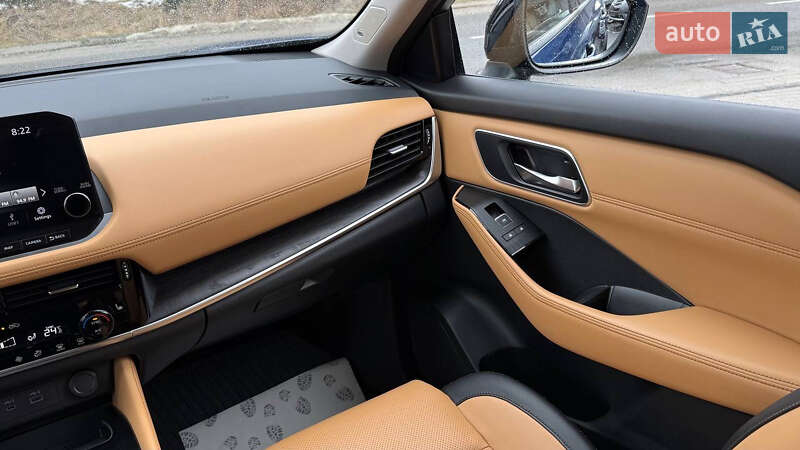 Внедорожник / Кроссовер Nissan Rogue 2023 в Дрогобыче