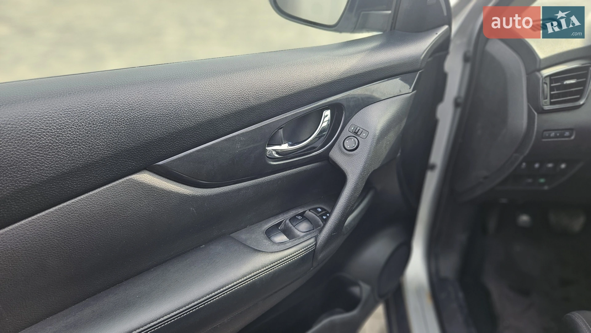 2019 Nissan Rogue - мініатюра 20