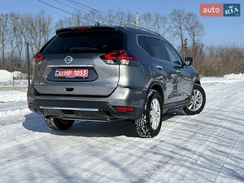 Внедорожник / Кроссовер Nissan Rogue 2018 в Ровно