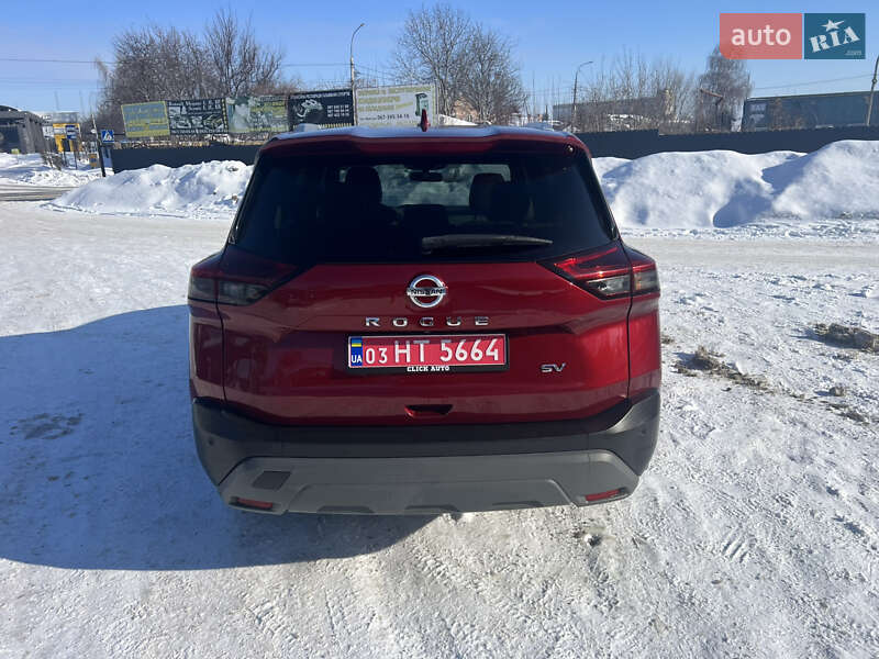 Внедорожник / Кроссовер Nissan Rogue 2021 в Ровно