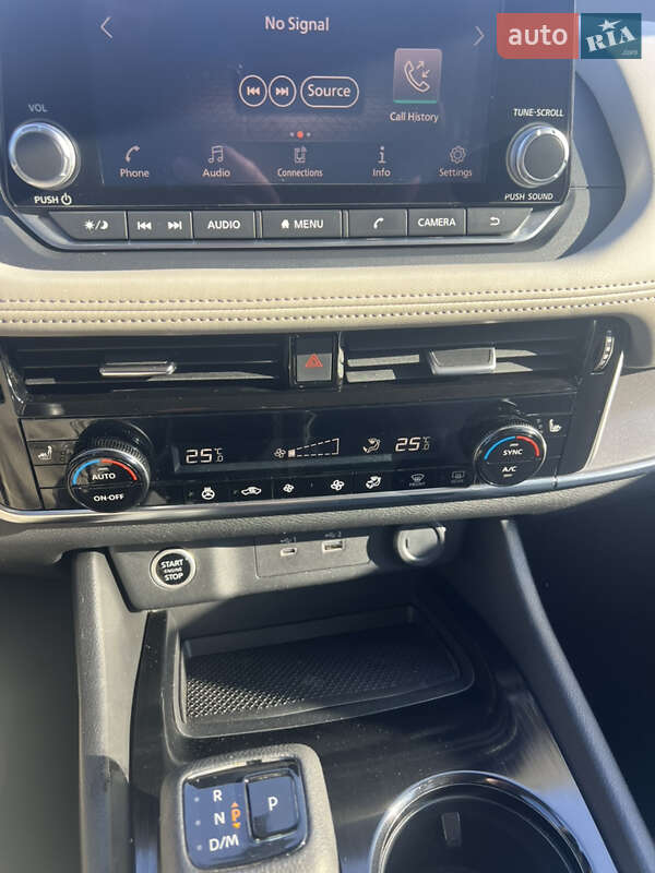 Внедорожник / Кроссовер Nissan Rogue 2021 в Ровно