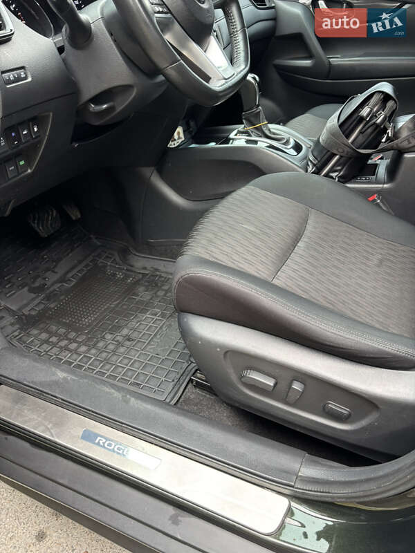 Внедорожник / Кроссовер Nissan Rogue 2018 в Запорожье