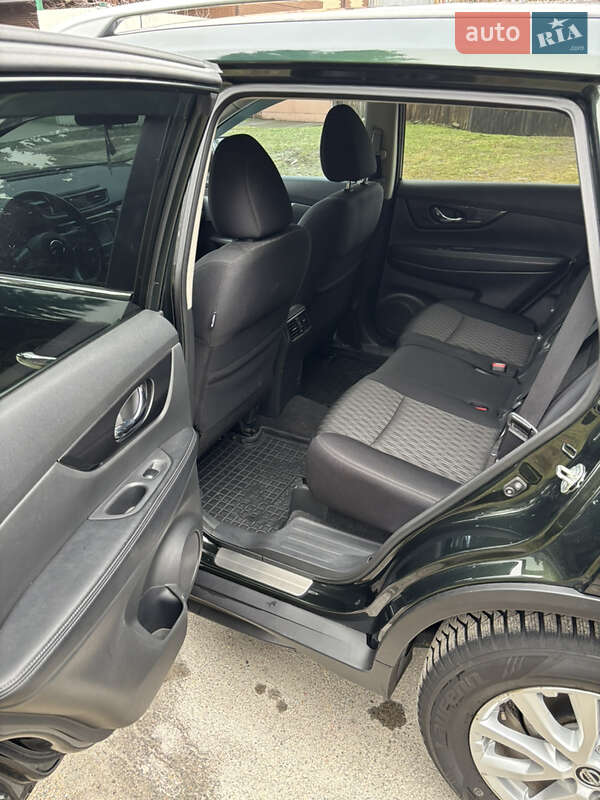 Внедорожник / Кроссовер Nissan Rogue 2018 в Запорожье