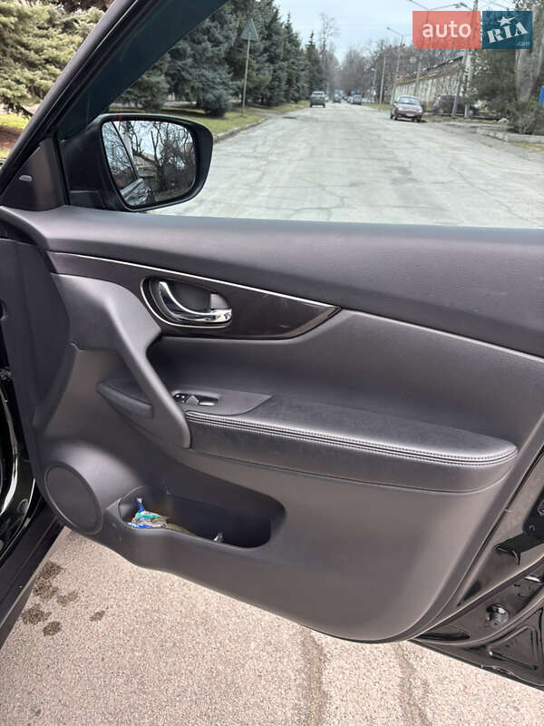 Внедорожник / Кроссовер Nissan Rogue 2018 в Запорожье