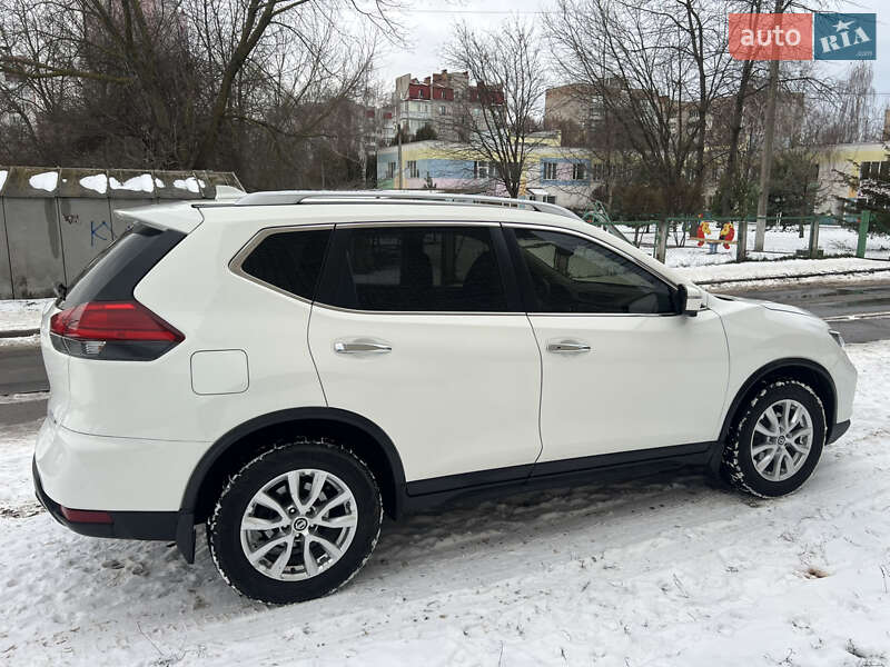 Внедорожник / Кроссовер Nissan Rogue 2016 в Виннице