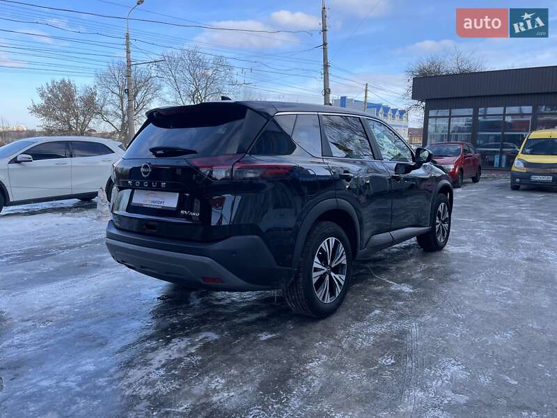 Внедорожник / Кроссовер Nissan Rogue 2023 в Сумах
