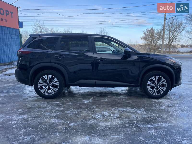 Внедорожник / Кроссовер Nissan Rogue 2023 в Сумах