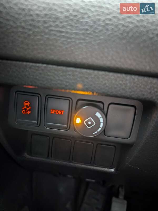 Внедорожник / Кроссовер Nissan Rogue 2014 в Львове