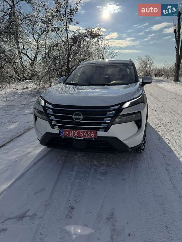 Внедорожник / Кроссовер Nissan Rogue 2024 в Кривом Роге