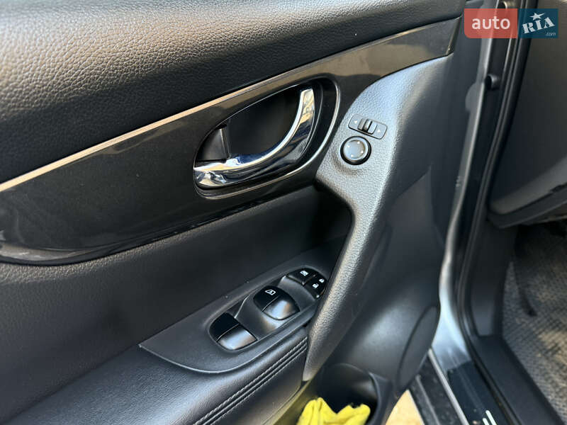 Позашляховик / Кросовер Nissan Rogue 2018 в Одесі