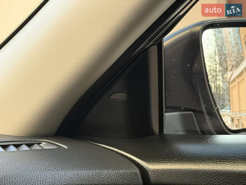 Позашляховик / Кросовер Nissan Rogue 2018 в Одесі