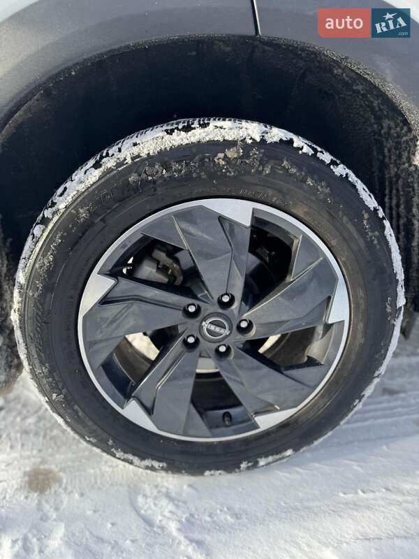 Внедорожник / Кроссовер Nissan Rogue 2024 в Кривом Роге