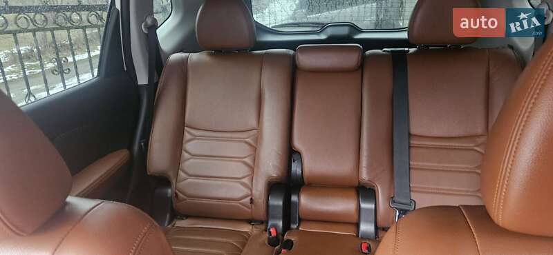 Позашляховик / Кросовер Nissan Rogue 2018 в Іршаві