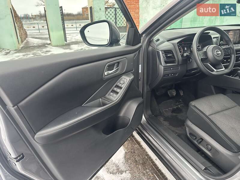Внедорожник / Кроссовер Nissan Rogue 2024 в Изюме