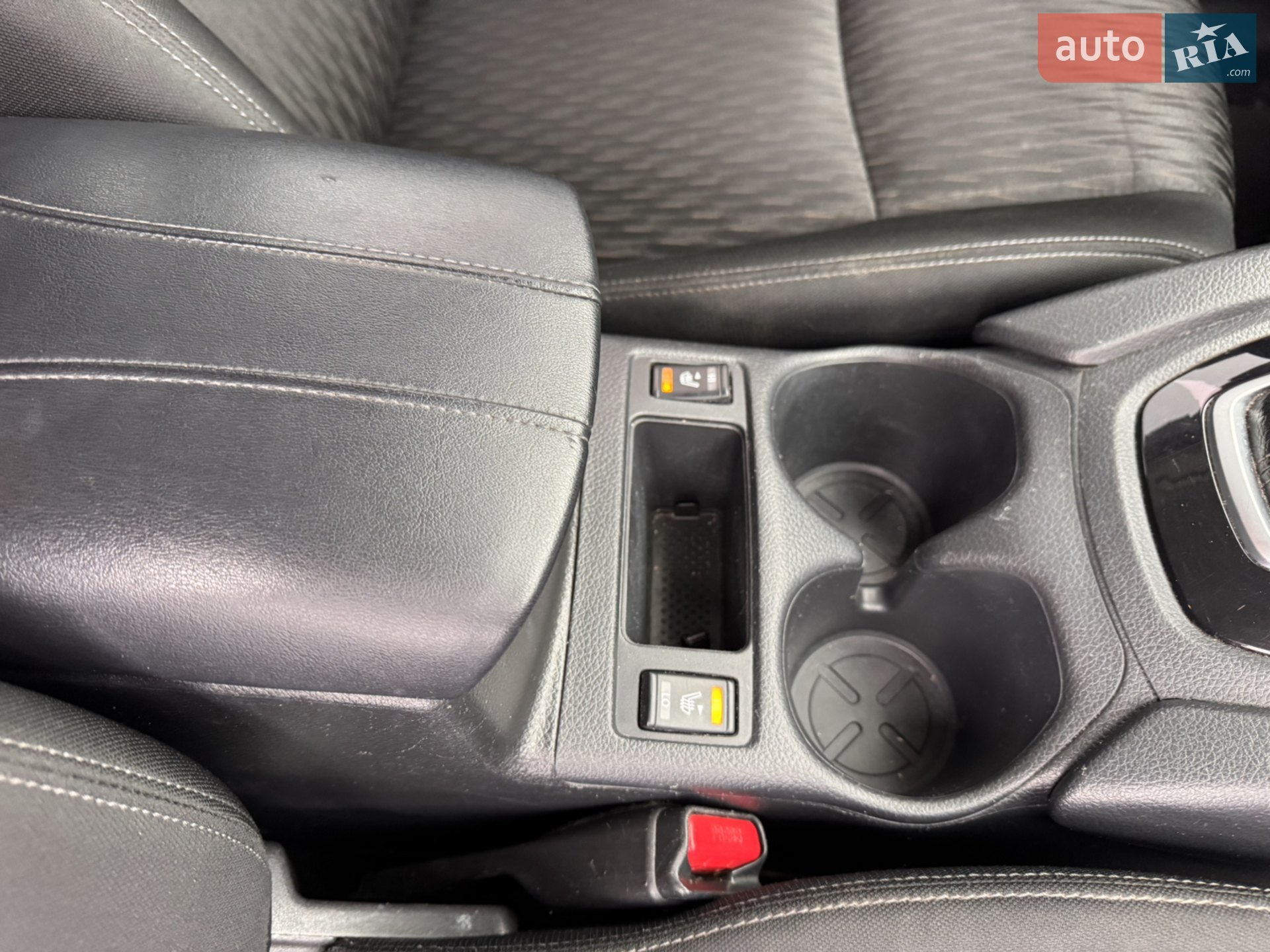 2019 Nissan Rogue - мініатюра 2
