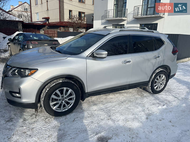 Внедорожник / Кроссовер Nissan Rogue 2019 в Тернополе