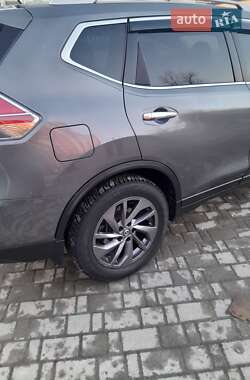 Внедорожник / Кроссовер Nissan Rogue 2016 в Ивано-Франковске