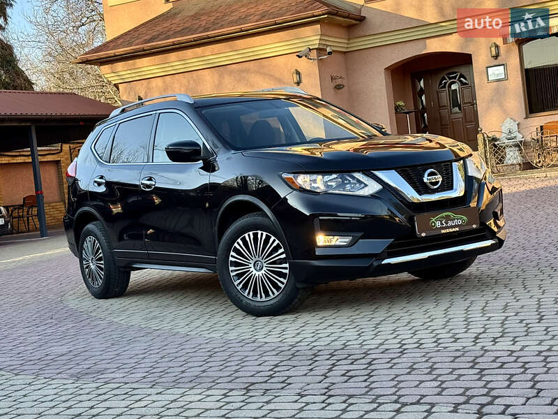 Внедорожник / Кроссовер Nissan Rogue 2018 в Мукачево