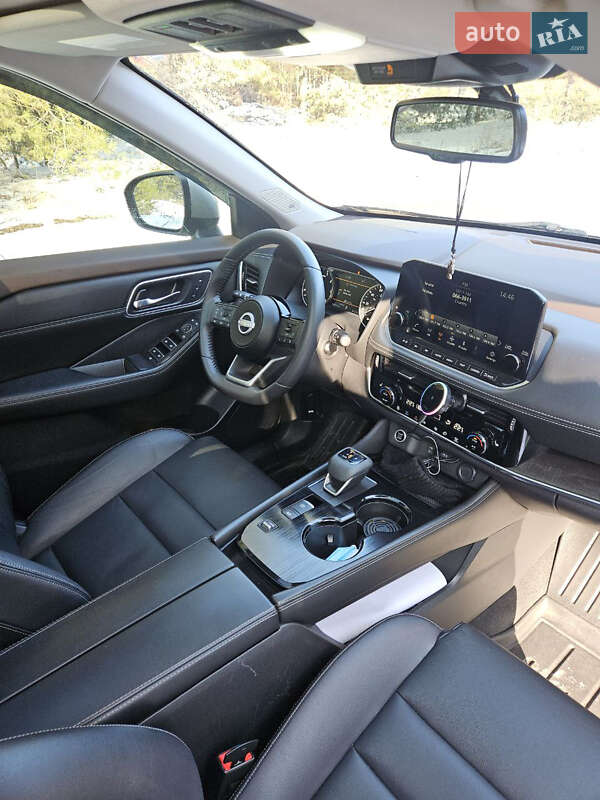 Внедорожник / Кроссовер Nissan Rogue 2021 в Кременчуге