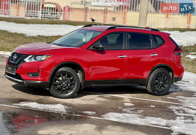 Внедорожник / Кроссовер Nissan Rogue 2017 в Киеве