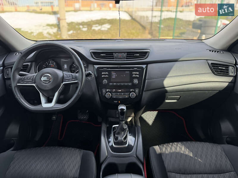 Внедорожник / Кроссовер Nissan Rogue 2017 в Киеве