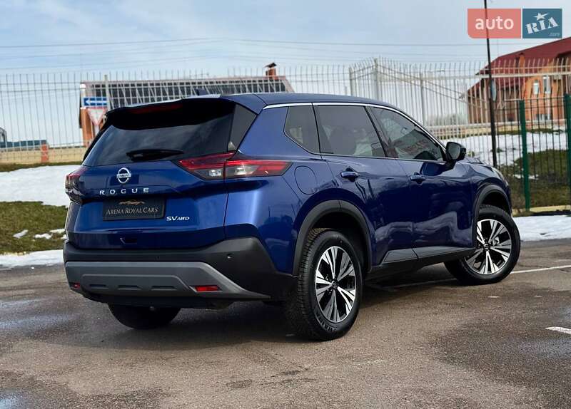 Внедорожник / Кроссовер Nissan Rogue 2021 в Киеве