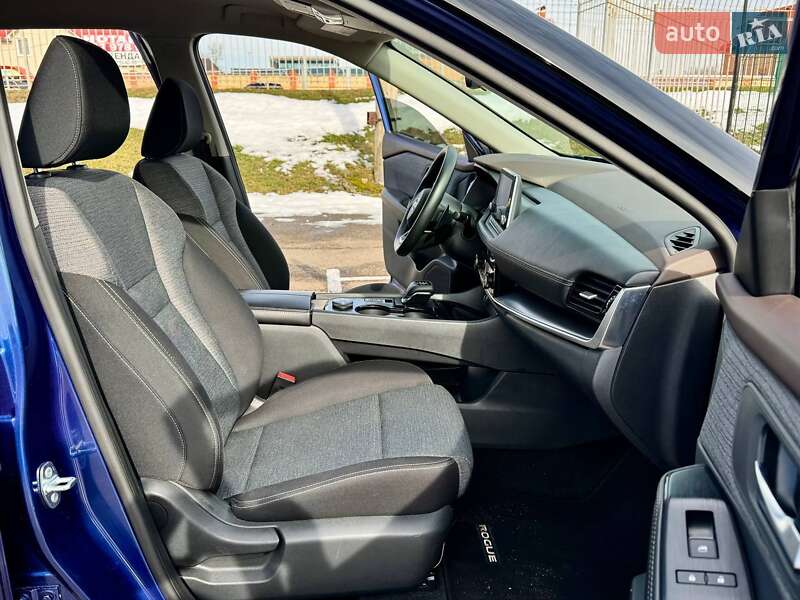 Внедорожник / Кроссовер Nissan Rogue 2021 в Киеве