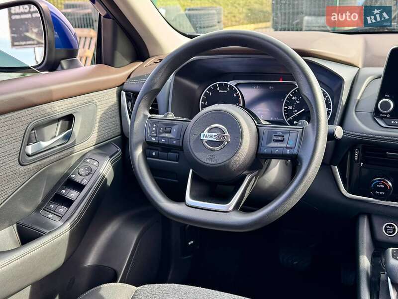 Внедорожник / Кроссовер Nissan Rogue 2021 в Киеве
