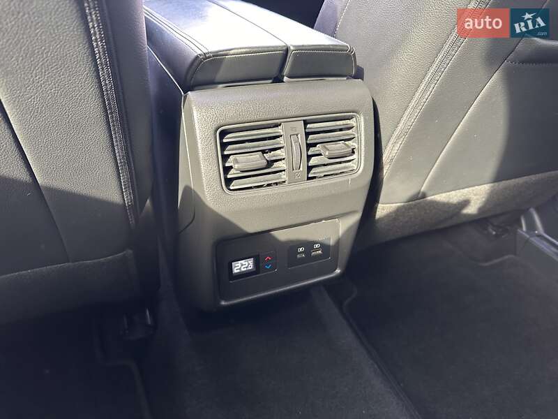 Внедорожник / Кроссовер Nissan Rogue 2023 в Киеве фото 34 Внедорожник / Кроссовер Nissan Rogue 2023 в Киеве