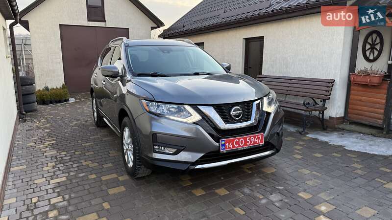 Внедорожник / Кроссовер Nissan Rogue 2020 в Виннице