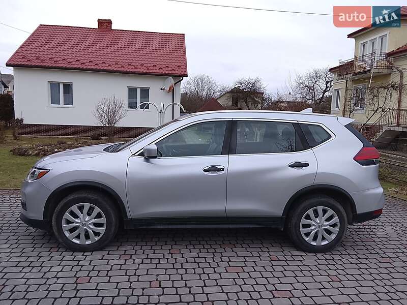 Внедорожник / Кроссовер Nissan Rogue 2016 в Самборе