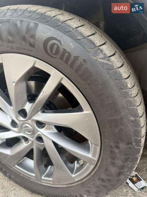 Внедорожник / Кроссовер Nissan Rogue 2015 в Николаеве