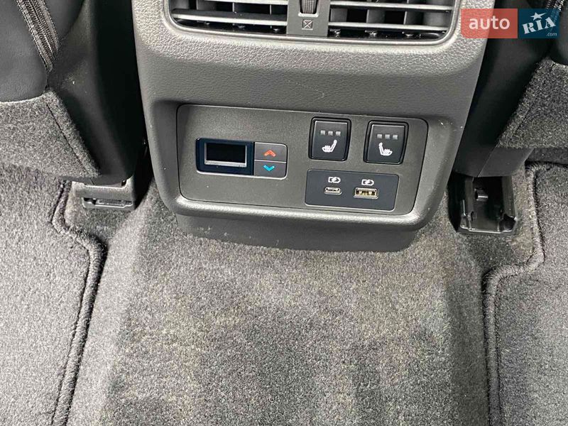 Внедорожник / Кроссовер Nissan Rogue 2023 в Дрогобыче