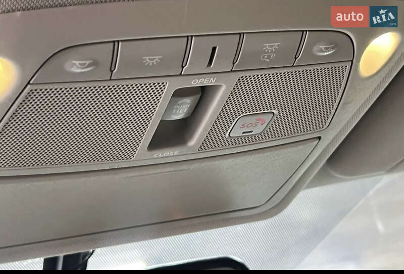 Внедорожник / Кроссовер Nissan Rogue 2016 в Одессе