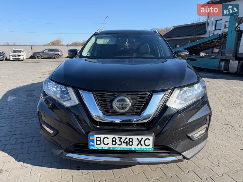 Внедорожник / Кроссовер Nissan Rogue 2017 в Львове