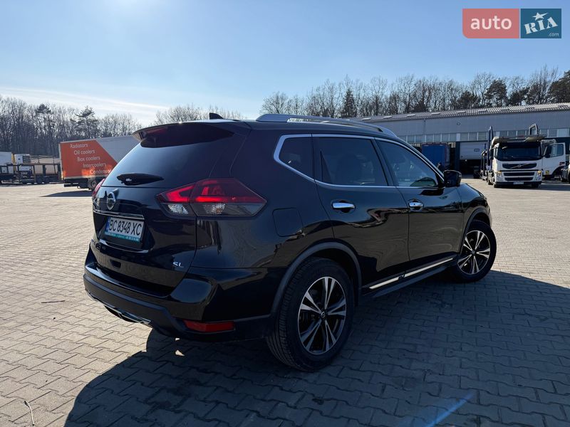 Внедорожник / Кроссовер Nissan Rogue 2017 в Львове