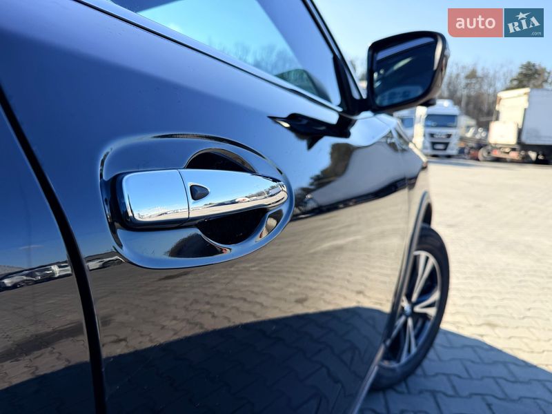 Внедорожник / Кроссовер Nissan Rogue 2017 в Львове