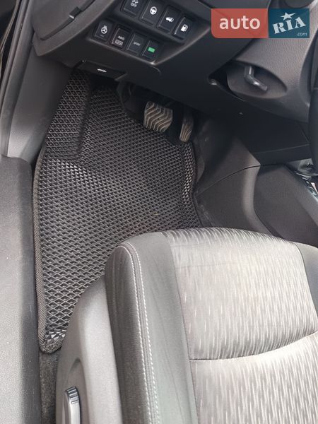 Внедорожник / Кроссовер Nissan Rogue 2019 в Киеве