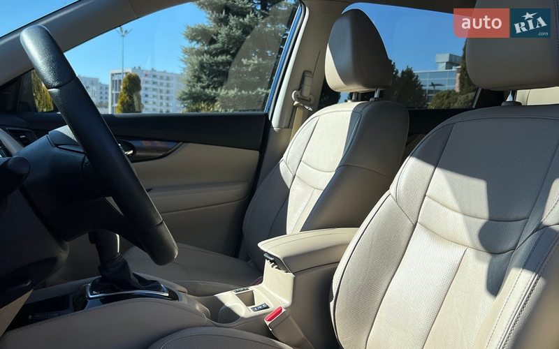 Внедорожник / Кроссовер Nissan Rogue 2018 в Львове