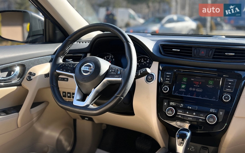 Внедорожник / Кроссовер Nissan Rogue 2018 в Львове