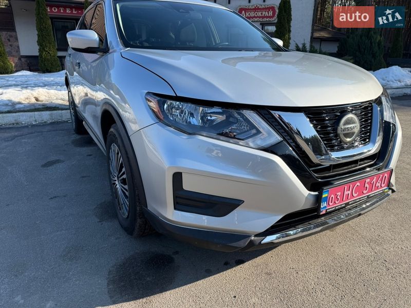 Внедорожник / Кроссовер Nissan Rogue 2019 в Киеве