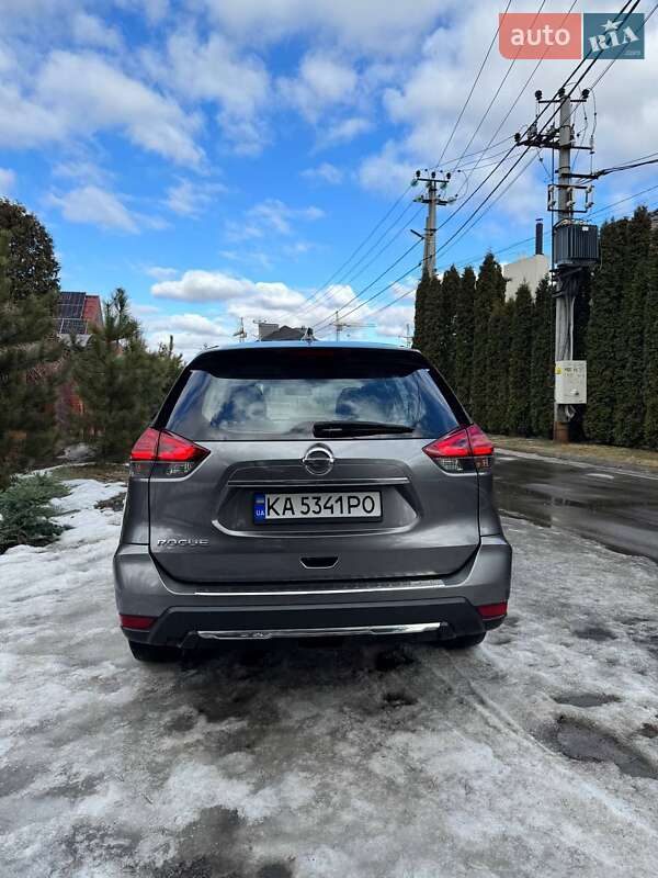 Внедорожник / Кроссовер Nissan Rogue 2016 в Киеве