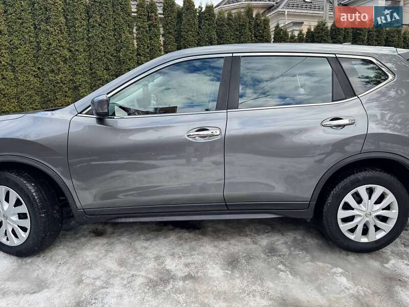 Внедорожник / Кроссовер Nissan Rogue 2016 в Киеве