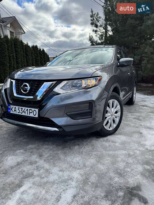 Внедорожник / Кроссовер Nissan Rogue 2016 в Киеве