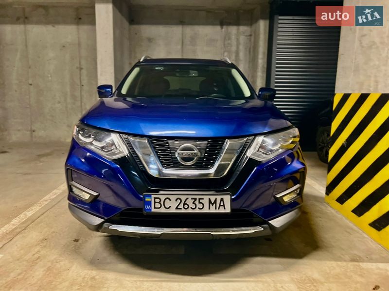 Внедорожник / Кроссовер Nissan Rogue 2016 в Львове